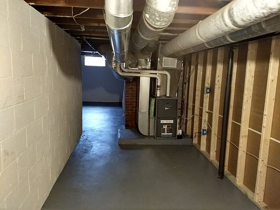 4th image of 1212 Wintermute Ave