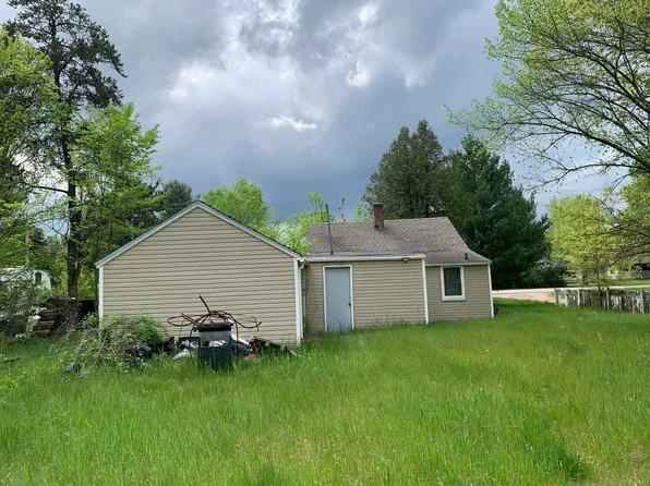 9031 Hollywood Rd, Nekoosa, WI 54457