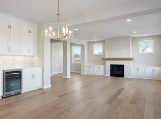 5512 Scenic Loop Run, Victoria, MN 55386