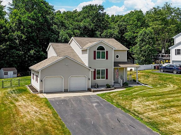 4th image of 10 Scenic Rd