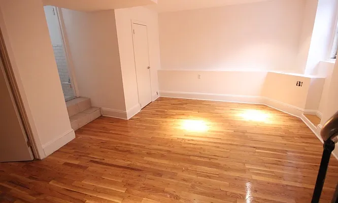 Rented by LJ Sloane Management | media 21