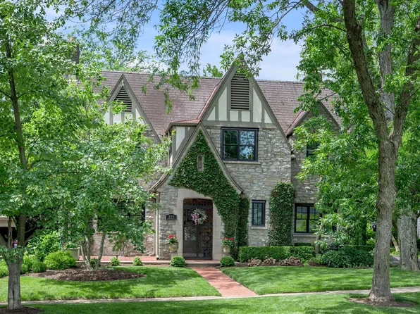 215 Henry Clay Blvd, Lexington, KY 40502