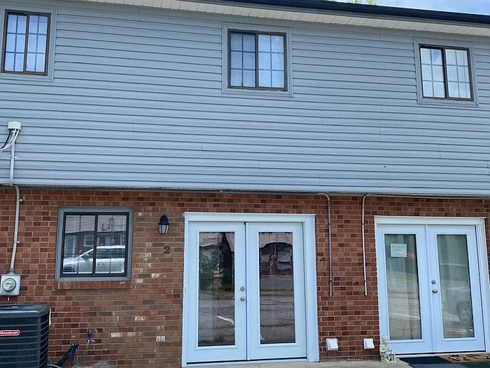 1110 Arbor Dr #2 — Photo 16
