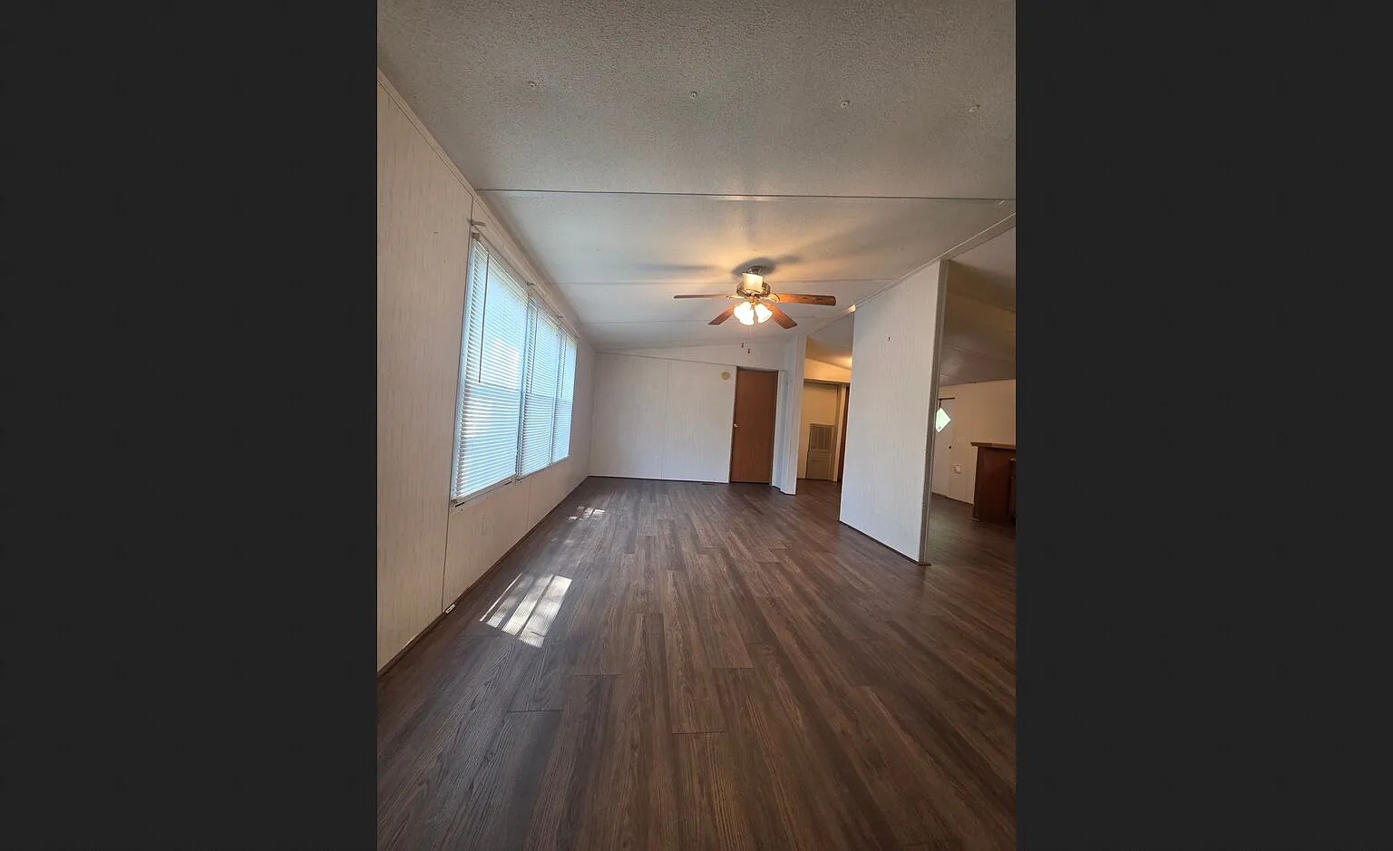3 bed, 2.0 bath, 1152 sqft, $950 — Photo 3