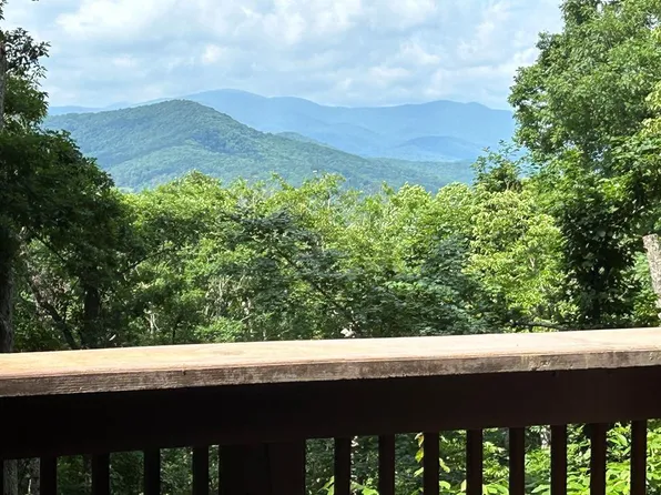 300 Forest Dr, Morganton, GA 30560