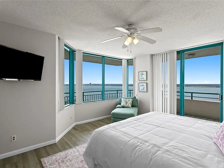1540 Gulf Blvd #2107 — Photo 25