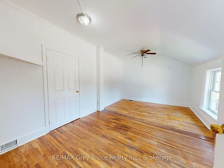 218 Denmark St — Photo 23