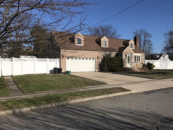 3rd image of 1845 Grant Ave