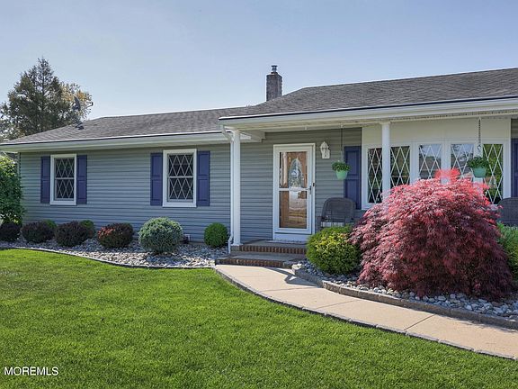 3rd image of 808 9th Avenue