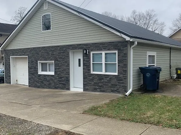 224 E Ave Se, Gnadenhutten, OH 44629