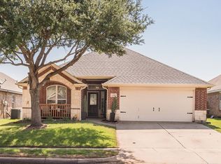 12145 Longstone Dr, Burleson, TX 76028