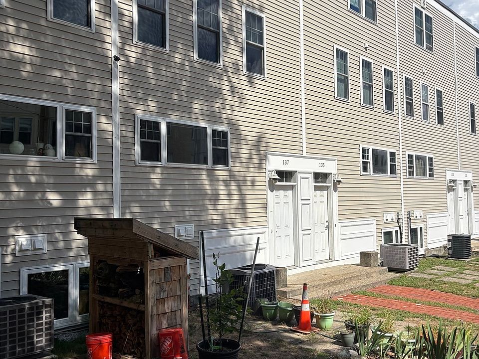 1st image of 137 Glenville Ave #37