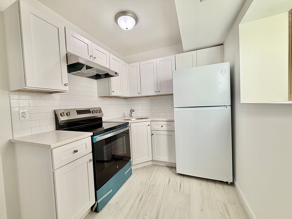 1st image of 104 Burke Ave #1