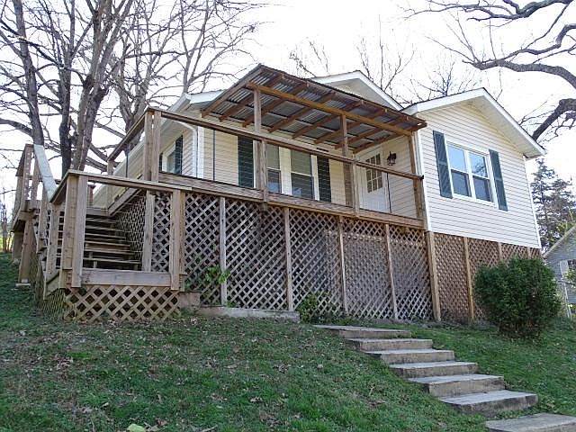 1st image of 1042 E Elmwood Dr