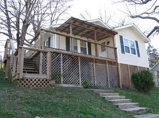 1042 E Elmwood Dr, Chattanooga, TN 37405