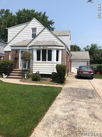1st image of 118 Village Ave