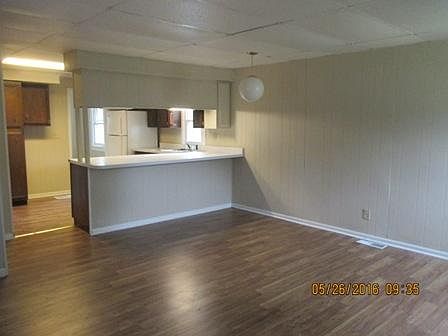 2nd image of 1633 W 20th St