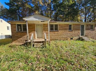 73 Cottage Ln, Lawrenceville, VA 23868