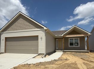 5037 Easton Dr, Oregon, OH 43616