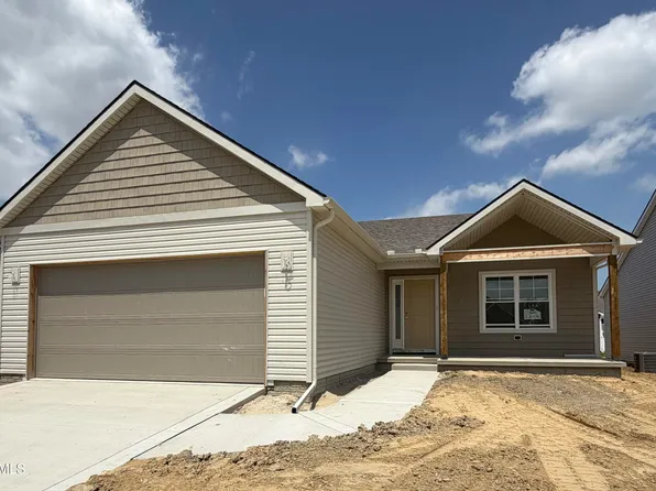 5037 Easton Dr, Oregon, OH 43616