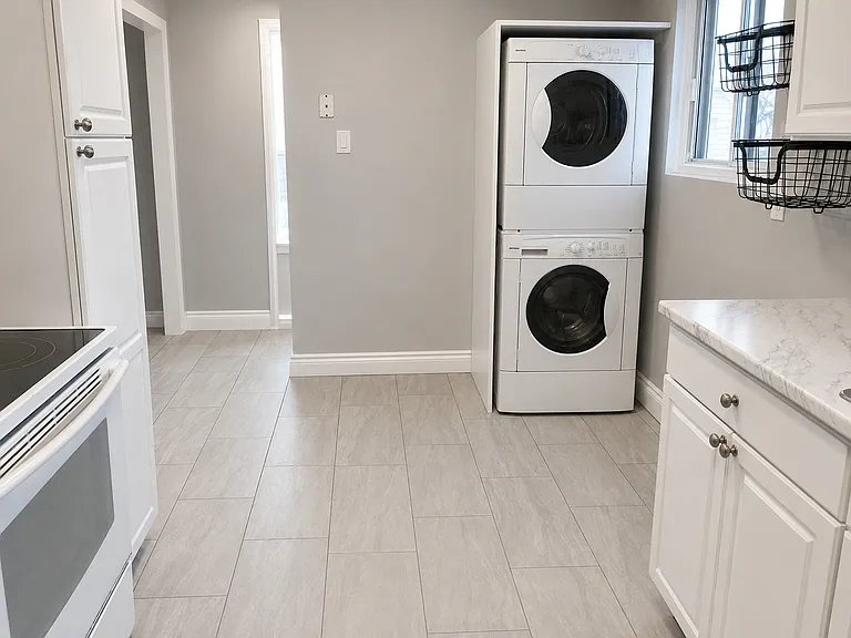 396 Fleetwood Dr #1 — Photo 5