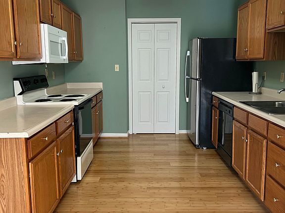 4th image of 637 Cembra Dr