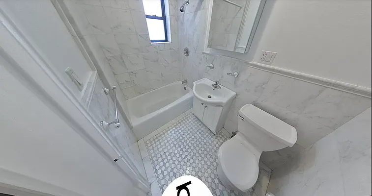 Rented by CitySites Real Estate Group | media 5