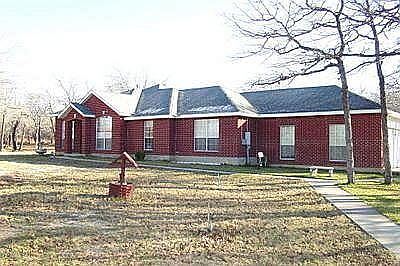 1st image of 103 OAK HOLLOW