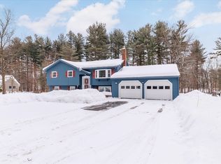 8 Barry Dr, North Chelmsford, MA 01863