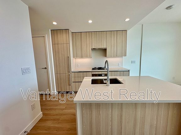2nd image of 1626 Water St #1505