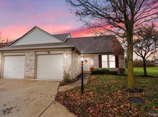 3864 Hunters Way Ct, Canton, MI 48188