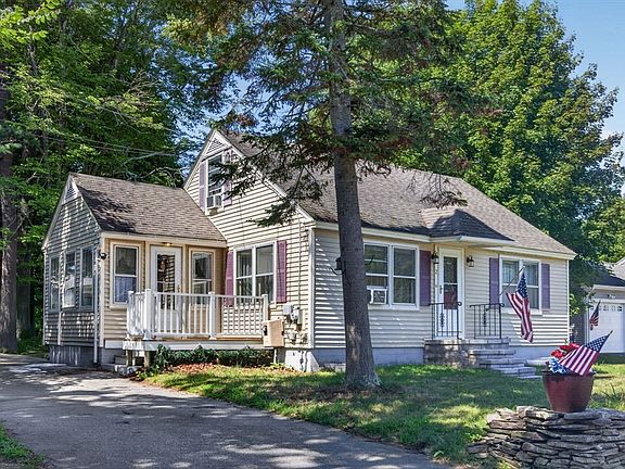 2nd image of 2 Hurley Ave