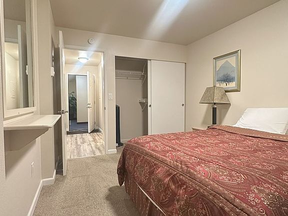 4th image of 400 10th Ave #107