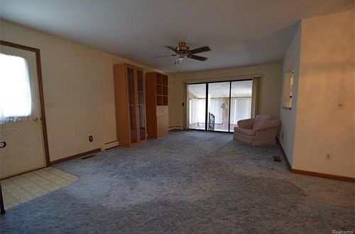 3rd image of 12341 Cambridge Blvd