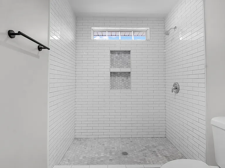 132 Pampas Dr — Photo 6