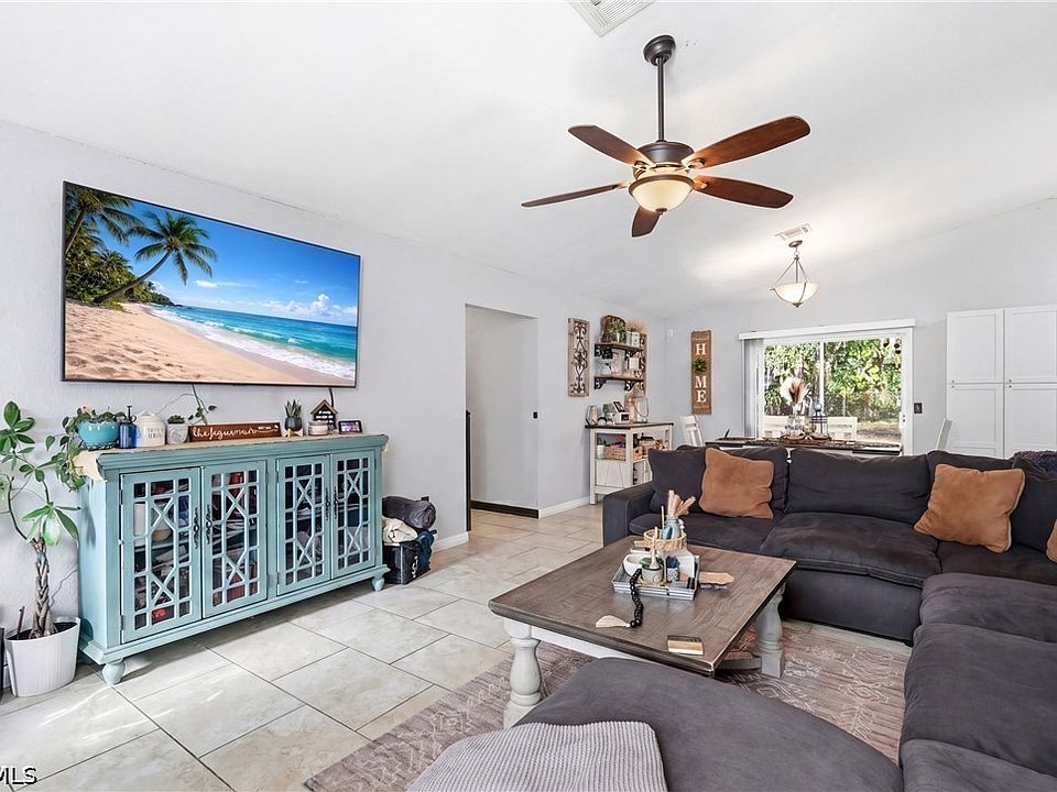 1st image of 4022 E Sunflower Cir