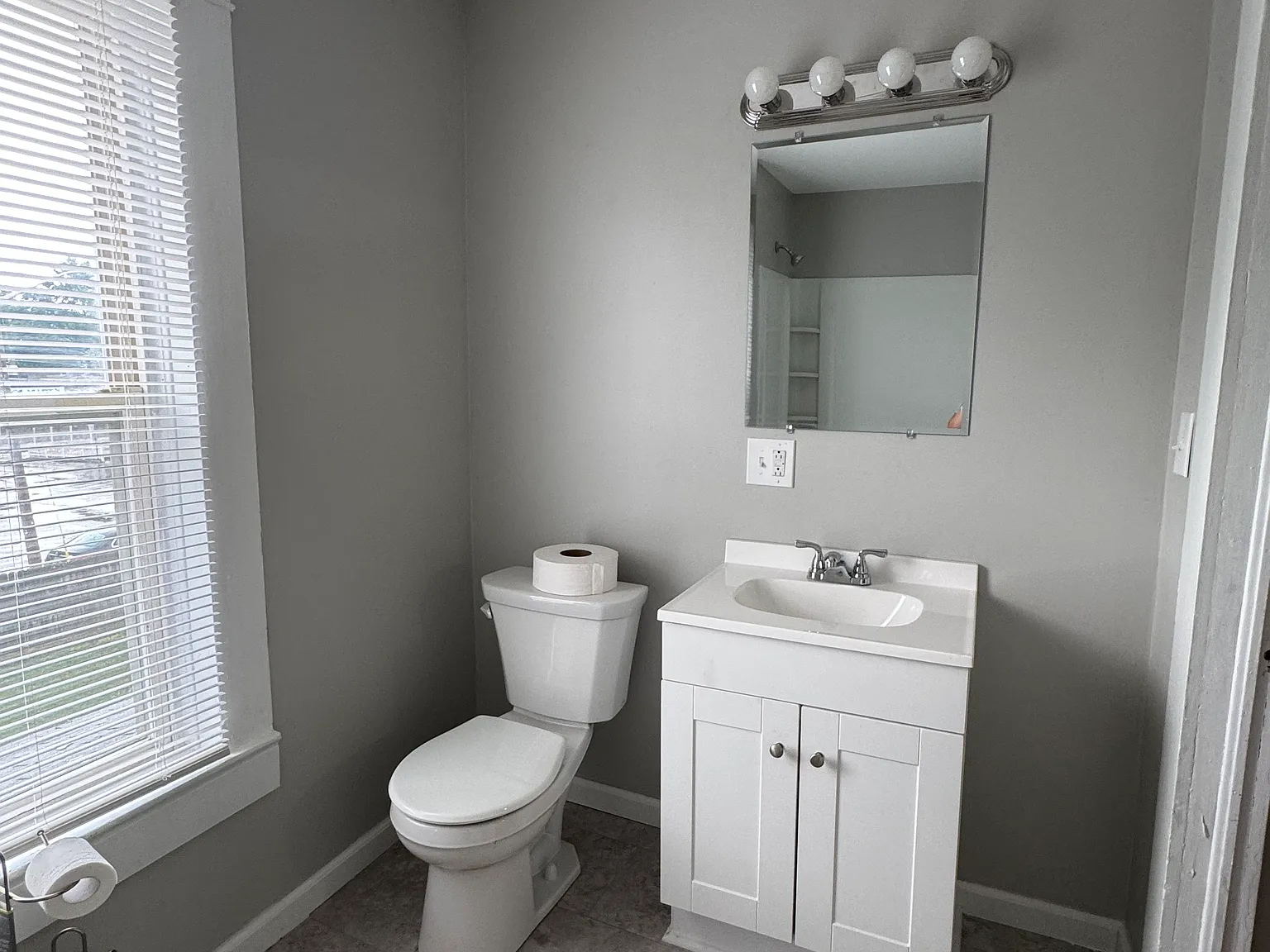 3 bed, 1400 sqft, $1,200 — Photo 3