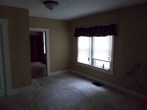 5th image of 104 1st Ave