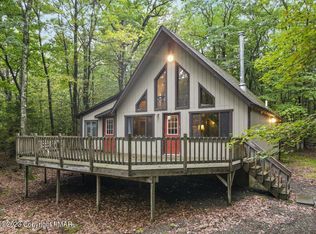 2115 Little Billy Ln, Tobyhanna, PA 18466