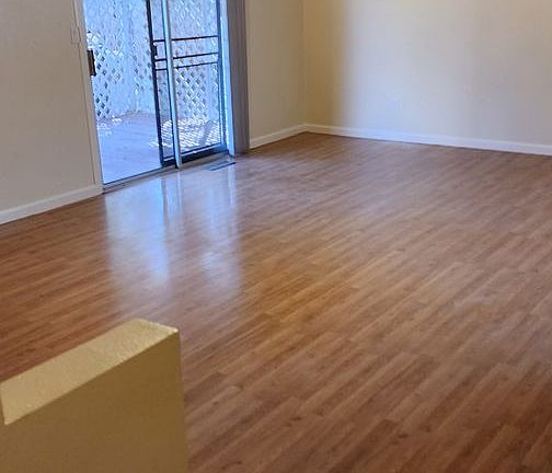 3rd image of 2580 Valmar Pl