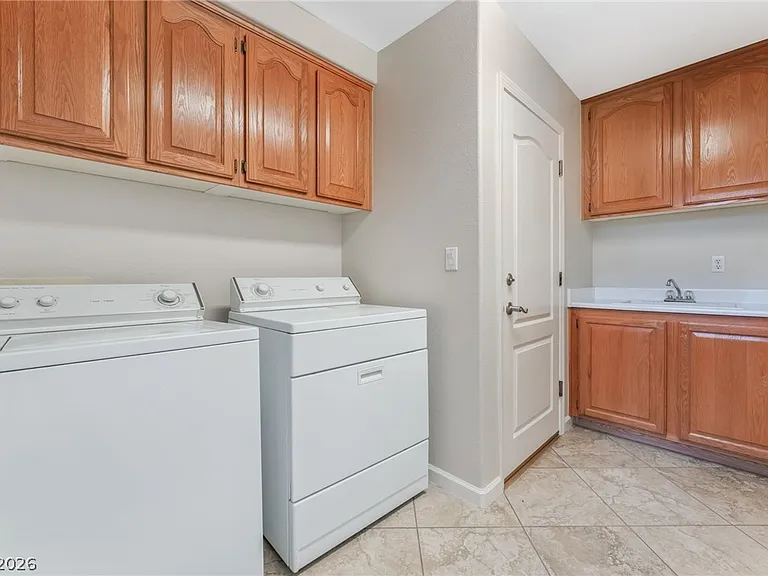 1733 Tesara Vista Pl — Photo 36