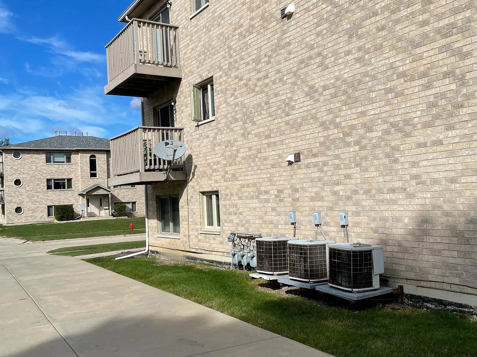 2 bed, 1100 sqft, $1,450 — Photo 4
