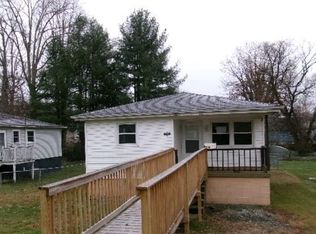 112 Butler St, Oak Hill, WV 25901