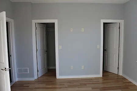 walkin closet