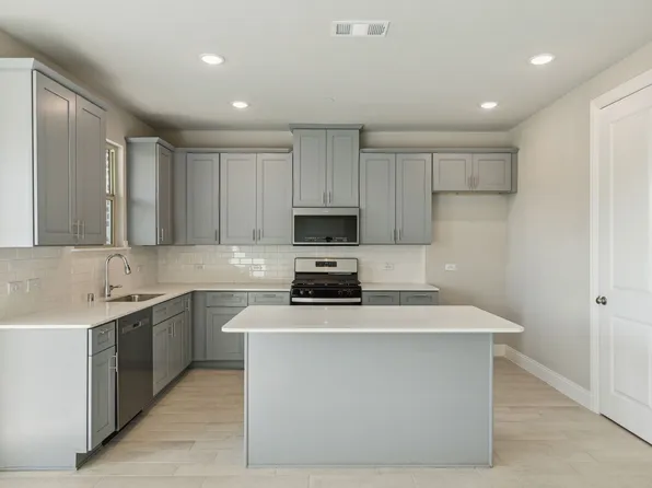 625 Hutchinson Ln, Lewisville, TX 75077