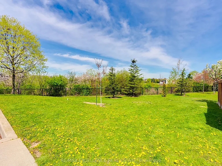 18 Davenhill Rd — Photo 46