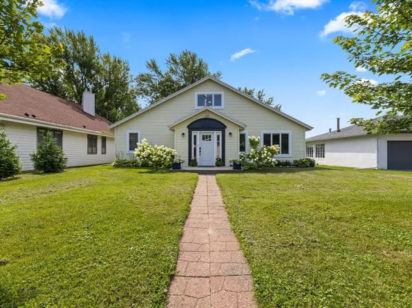 W1335 North Blue Spring Lake DRIVE, Palmyra, WI 53156