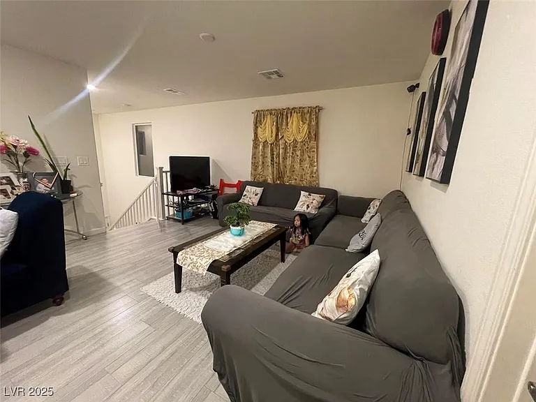 5045 Bloodhound St — Photo 15
