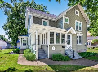 2013 Doty St, Oshkosh, WI 54902