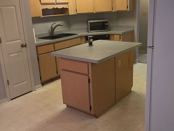Kitchen with island